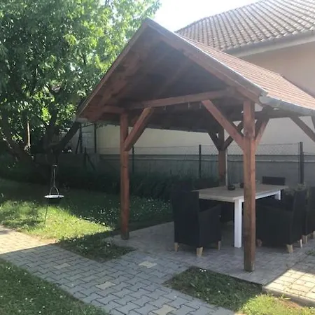 Villa Zamunda House *