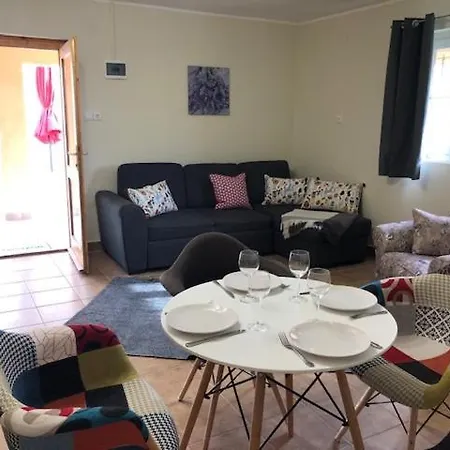Zamunda House * Zamárdi