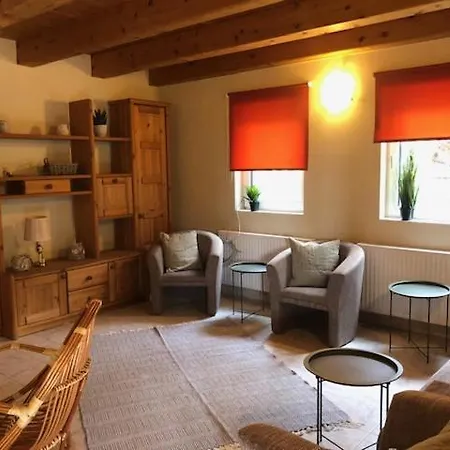 Zamunda House Villa *