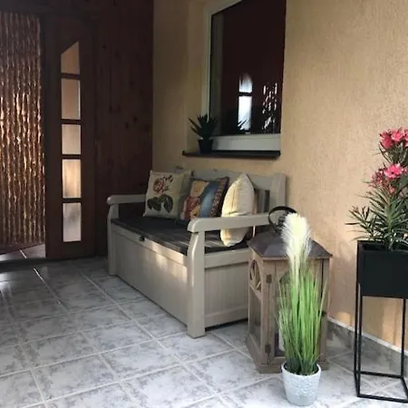 Zamunda House * Zamárdi